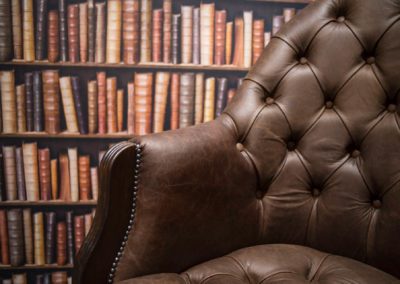 directors chesterfield bőr háttámla