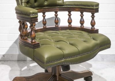 Captains chesterfield forgoszek