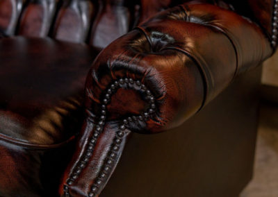 Monks chesterfield kanapé karfa